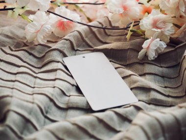 Giyim etiketleri ve Cherry Blossom