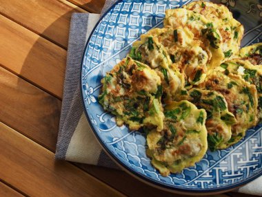Kore yemeği istiridye gözleme, guljeon