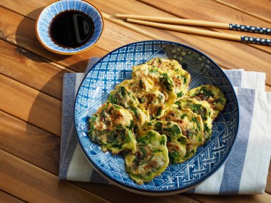 Kore yemeği istiridye gözleme, guljeon