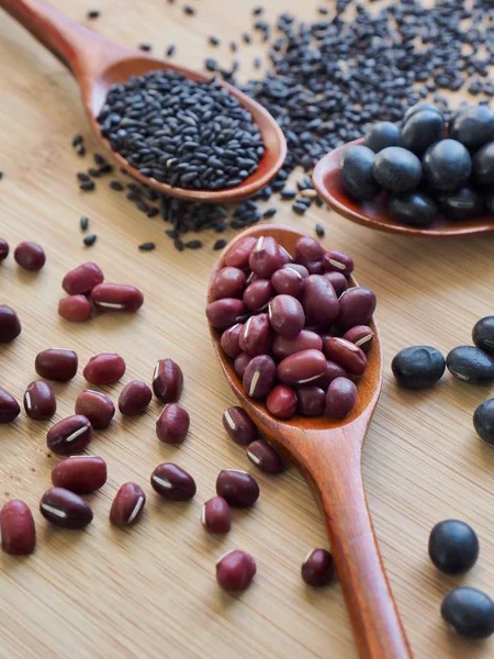 Red beans and black beans and black sesame