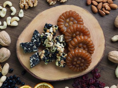 Kore geleneksel tatlılar ve kurabiye ve Fındık Mix, gangjeong, Yakgwa, Bal Çerez 