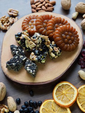 Kore geleneksel tatlılar ve kurabiye ve Fındık Mix, gangjeong, Yakgwa, Bal Çerez 