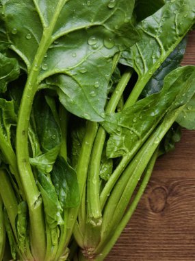 Kore taze organik ıspanak.