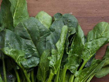 Kore taze organik ıspanak.