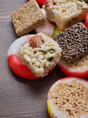 Kore geleneksel tatlılar ve kurabiye, Kore şeker, gangjeong