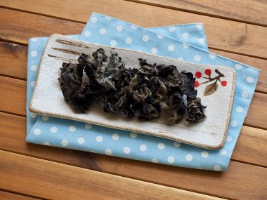 Asya gıda Kurutulmuş ağaç kulak mantarı, Macerate ağaç kulak mantarı