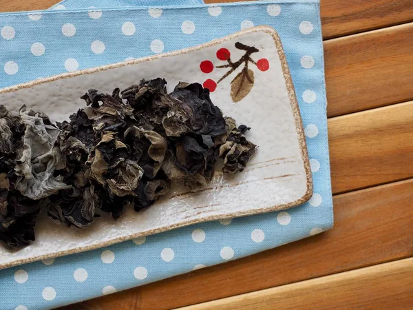 Asya gıda Kurutulmuş ağaç kulak mantarı, Macerate ağaç kulak mantarı