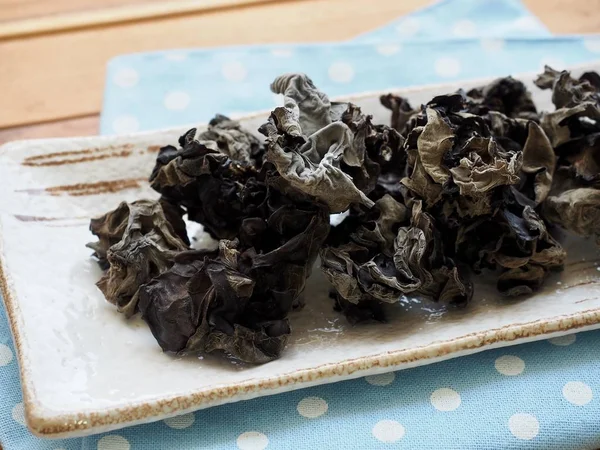 Asya gıda Kurutulmuş ağaç kulak mantarı, Macerate ağaç kulak mantarı