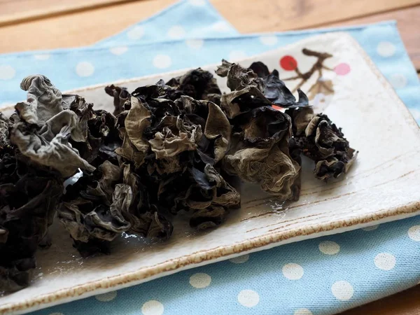 Asya gıda Kurutulmuş ağaç kulak mantarı, Macerate ağaç kulak mantarı