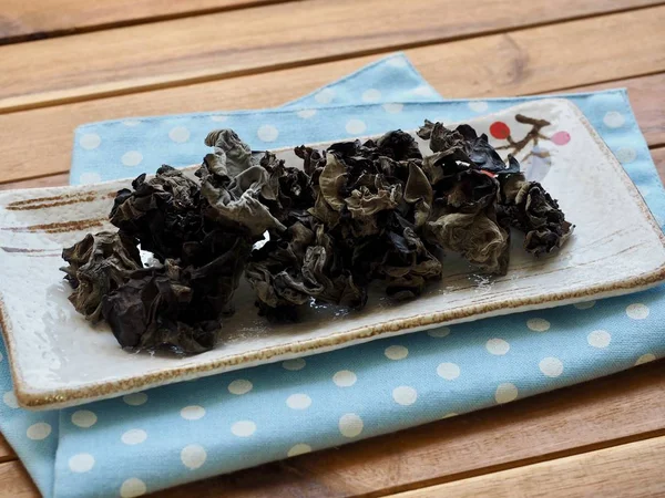 Asya gıda Kurutulmuş ağaç kulak mantarı, Macerate ağaç kulak mantarı