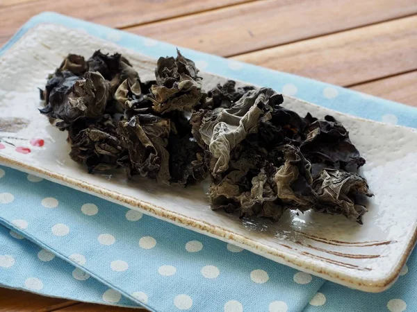 Asya gıda Kurutulmuş ağaç kulak mantarı, Macerate ağaç kulak mantarı