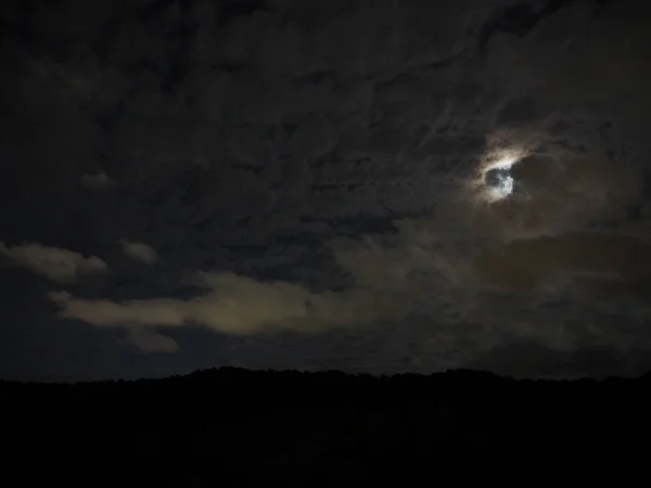 Månen Månen Och Molnen — Stockfoto