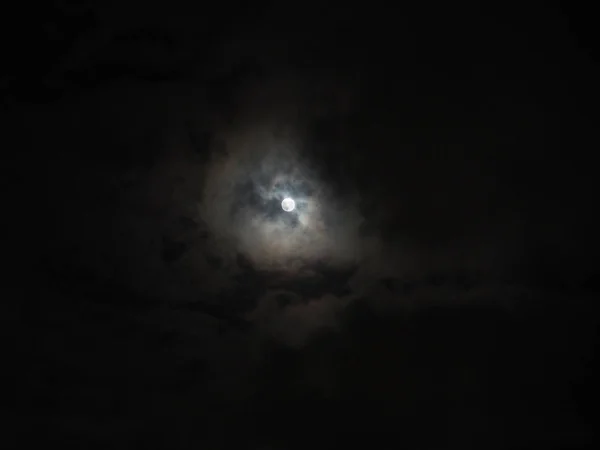 Bulan Bulan Dan Awan — Stok Foto