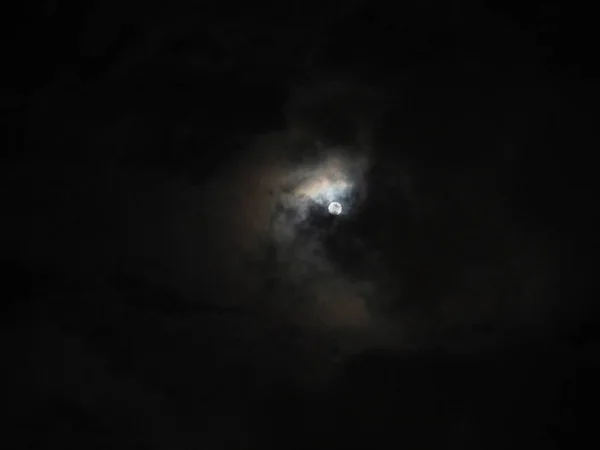 Bulan Bulan Dan Awan — Stok Foto