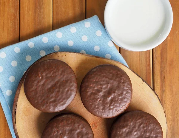 Chocolate Pie Milk Snack — Stock Photo, Image