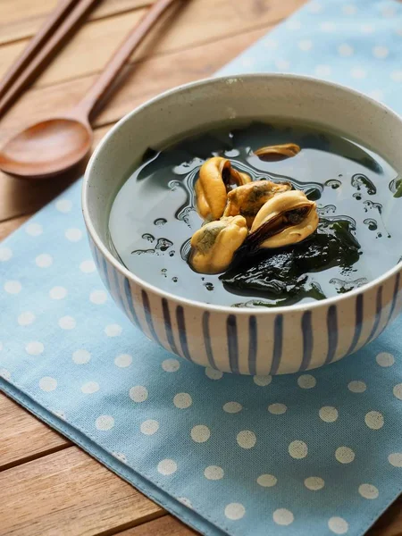 Comida Coreana Mejillones Sopa Algas — Foto de Stock