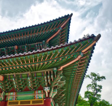 Kore 'nin geleneksel Sarayı Changdeok Sarayı