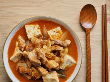 Kore yemeği Kimchi güveç, Kimchi-jjigae