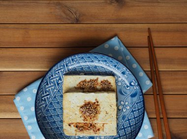 Asya gıda ızgara tofu ve soya sosu