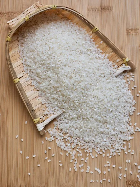 Ahşap Tahta Ile Beyaz Pirinç Asya Gıda Beyaz Pirinç — Stok fotoğraf
