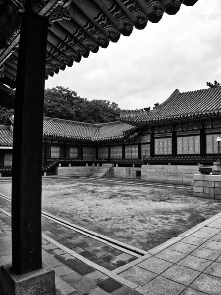 Palacio Tradicional Corea Palacio Changdeok Foto Blanco Negro —  Fotos de Stock