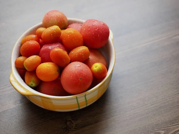 Fresh Organic Tomatoes Organic Cherry Tomato — Stock Photo, Image