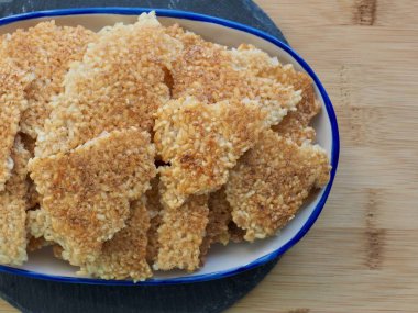 Kore yemeği Nurungji, çıtır pirinç kabuğu.