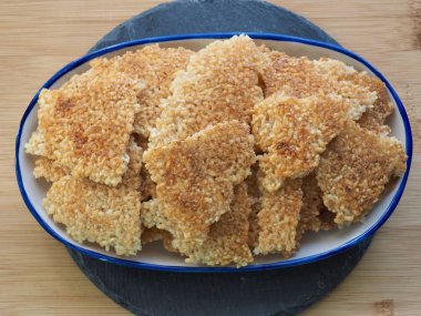 Kore yemeği Nurungji, çıtır pirinç kabuğu.