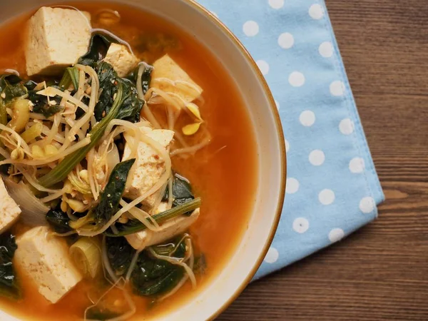 Koreanska Mat Spenat Och Böngroddar Sojabönor Pasta Soppa — Stockfoto