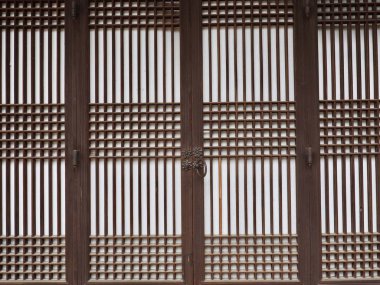 Kore Geleneksel Hanok Kapısı, Ahşap kapı