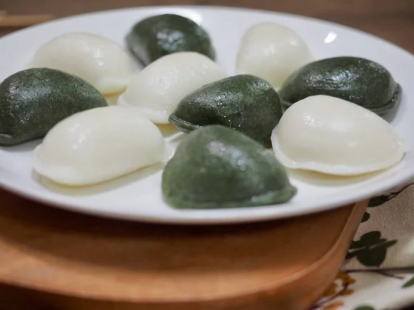 Makanan Korea Songpyeon Kue Beras Berbentuk Setengah Bulan — Stok Foto