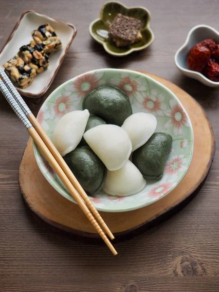 Comida Coreana Songpyeon Bolo Arroz Forma Meia Lua — Fotografia de Stock