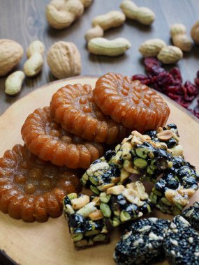 Kore geleneksel tatlılar ve kurabiye ve Fındık Mix, gangjeong, Yakgwa, Bal Çerez 