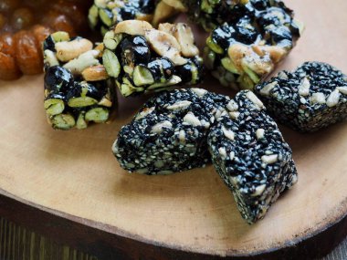 Kore geleneksel tatlılar ve kurabiye ve Fındık Mix, gangjeong, Yakgwa, Bal Çerez 