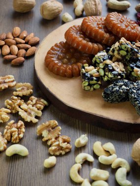 Kore geleneksel tatlılar ve kurabiye ve Fındık Mix, gangjeong, Yakgwa, Bal Çerez 