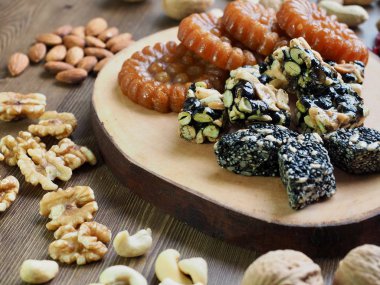 Kore geleneksel tatlılar ve kurabiye ve Fındık Mix, gangjeong, Yakgwa, Bal Çerez 