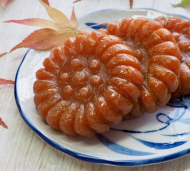 Kore geleneksel tatlılar Yakgwa, Bal Çerez ve Akçaağaç yaprağı