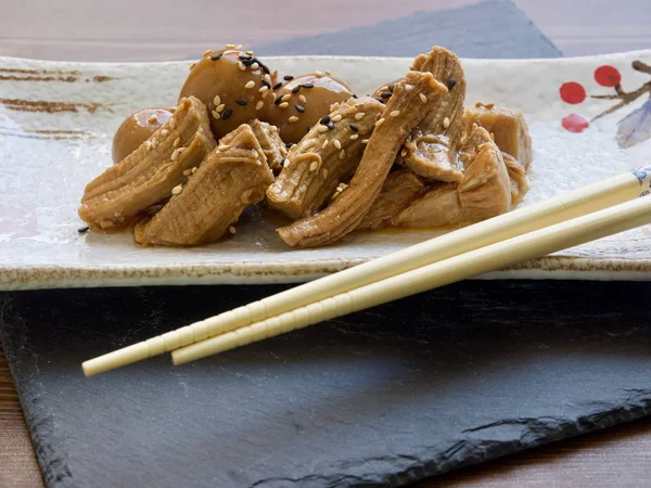  Asya gıda Domuz eti ve bıldırcın yumurtası soya sosu ve Bıldırcın yumurtası 