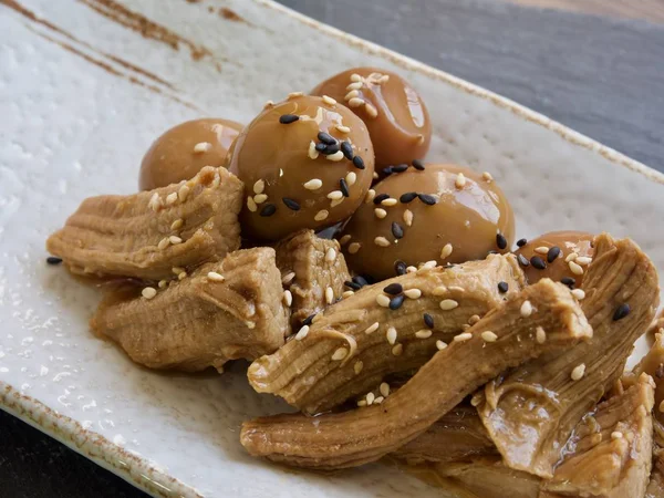  Asya gıda Domuz eti ve bıldırcın yumurtası soya sosu ve Bıldırcın yumurtası 