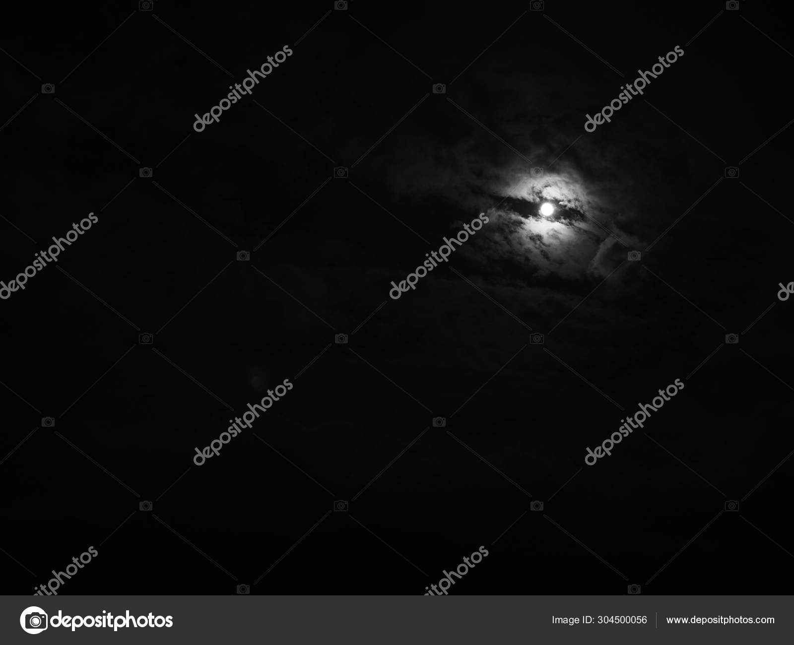 Lua Lua Nuvens Foto Preto Branco Stock Photo C Hssbb79 304500056