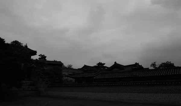 Παραδοσιακό Παλάτι Της Κορέας Changdeok Palace Ασπρόμαυρη Φωτογραφία — Φωτογραφία Αρχείου