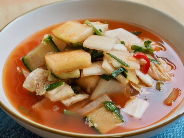 Coreano Comida Tradicional Água Kimchi — Fotografia de Stock