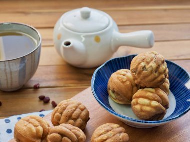 Kore gıda ceviz tatlılar ve yeşil çay