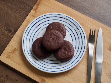 Çikolatalı Turta, Yuvarlak Çikolatalı Şekerler