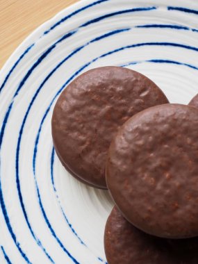 Çikolatalı Turta, Yuvarlak Çikolatalı Şekerler