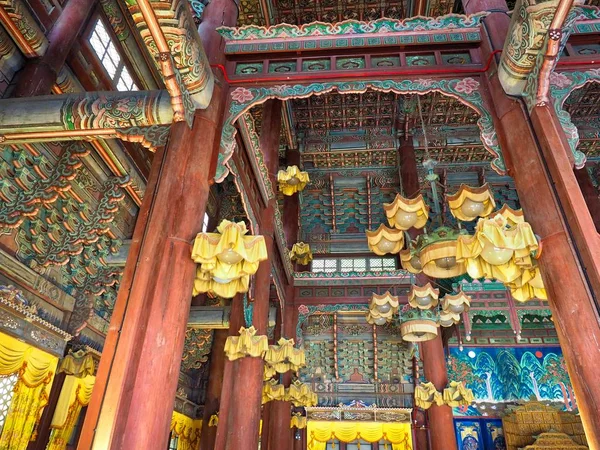 Korea\'s Traditional Palace Changdeok Palace, Inside the palace