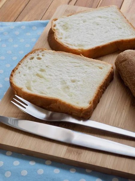 Vollkornbrot Und Normales Brot — Stockfoto