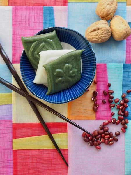 Geleneksel Kore yemeği Jeolpyeon, Poundedrice kek