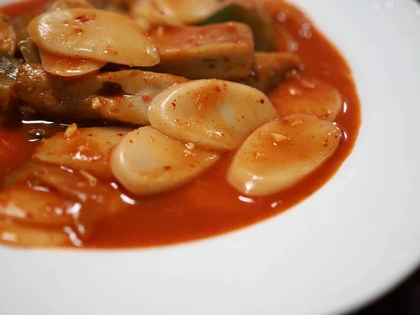 Geleneksel Kore Yemeği Tteokbokki Baharatlı Yemek — Stok fotoğraf