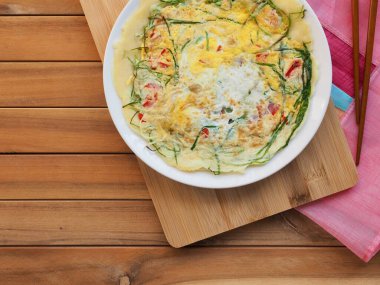 Kore usulü sebzeli krep ve Soya sosu, Pajeon.